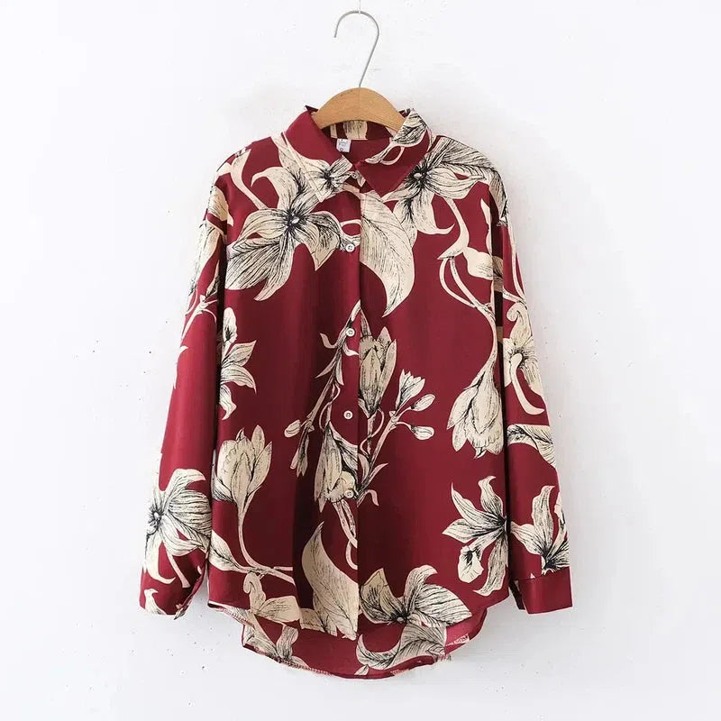 Floral print blouse with turn-down collar, long sleeves, and vintage style for women.